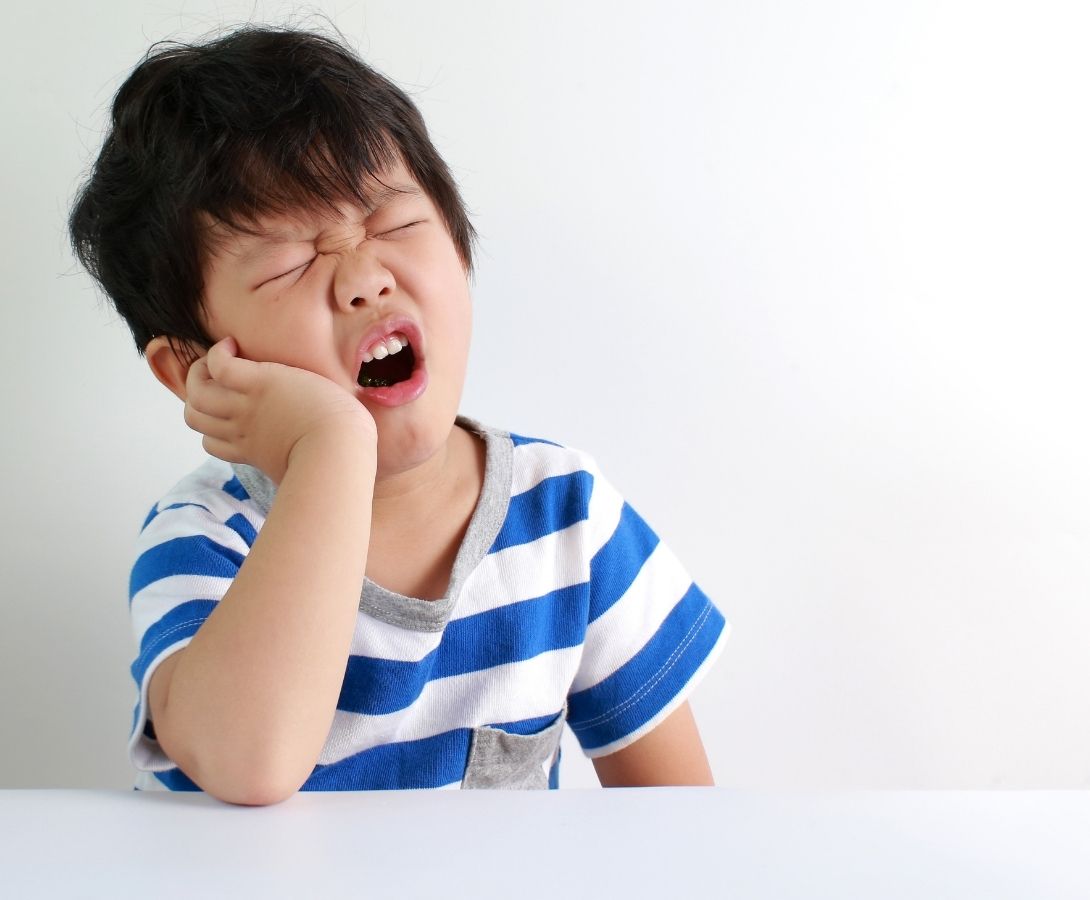 外傷歯(転んで歯が欠けた・折れたなど)の治療