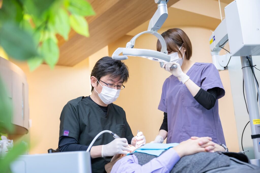 歯科治療の診療風景